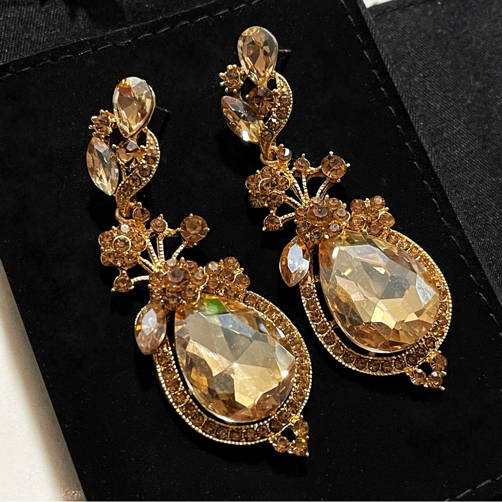 ✨ Gorgeous Amber Rhinestones Chandelier Drop Earrings